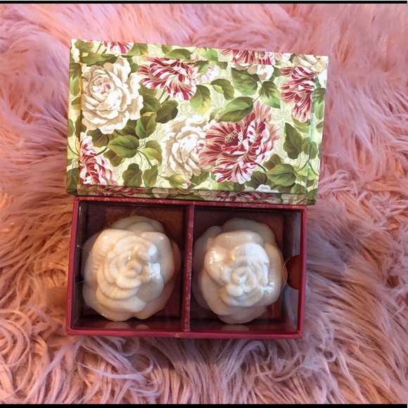 Rose shaped Soaps - Picture 2 of 7